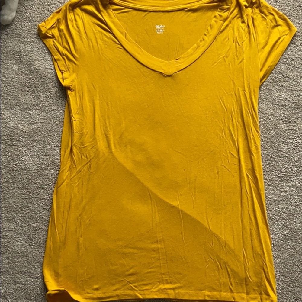 Flowy tee shirts